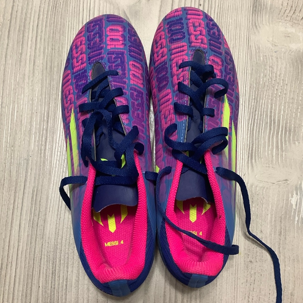 Adidas Messi 4 soccer cleats